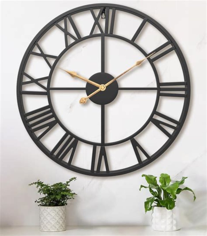 Formula for difference between two numbers on a wall clock in clokwise direction