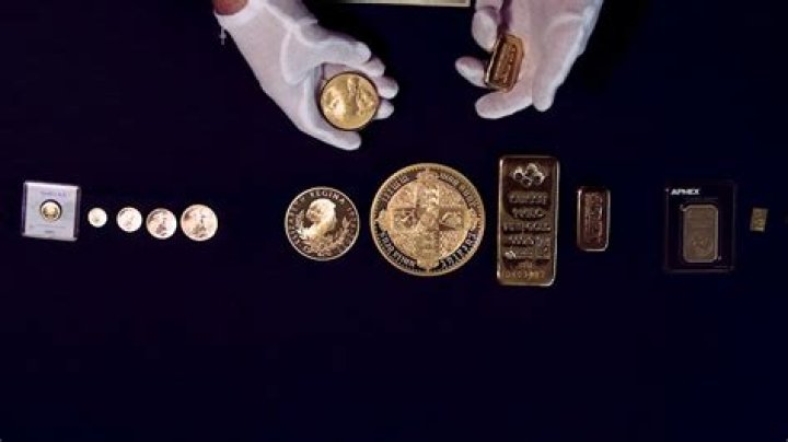 How do Gold rewards in Smite work?