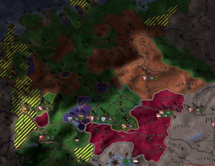 How do I make a free city as the HRE in EU4?