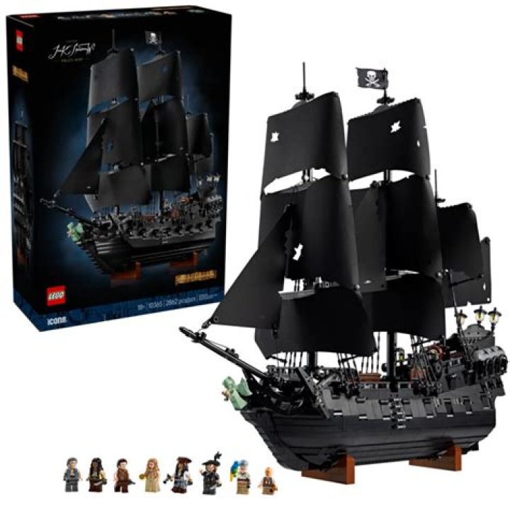How do you unlock Blackbeard in LEGO Pirates of the Caribbean?