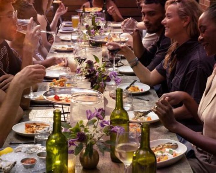 How to rotate n individuals at a dinner party so that every guest meets every other guests