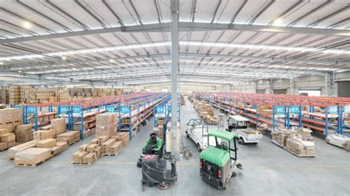 Mass moving of goods to trade depot