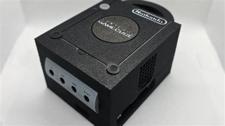 TV displays Gamecube games in black and white and without sound