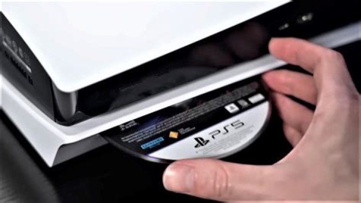 What causes certain PlayStation 2 game disks to spin quicker than others whilst in the drive?